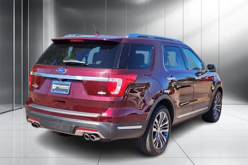 2018 Ford Explorer Platinum photo 1