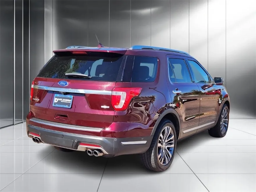 2018 Ford Explorer Platinum photo 1