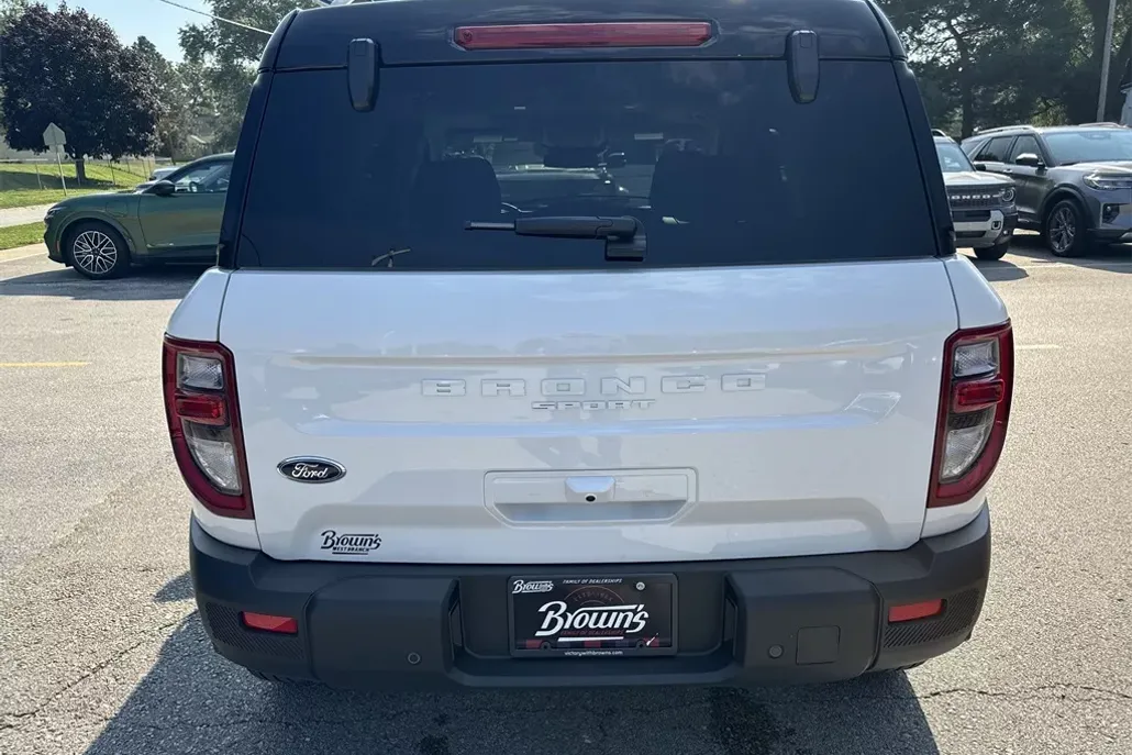 2025 Ford Bronco Sport Outer Banks photo 1