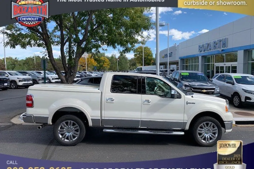 2008 Lincoln Mark LT photo 1