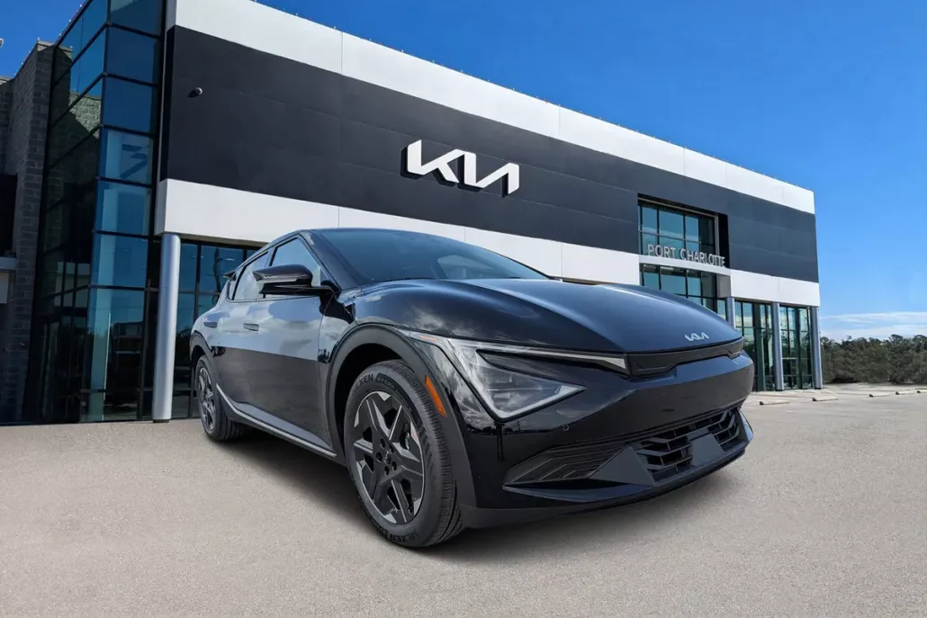 2025 Kia EV6 Light photo 1