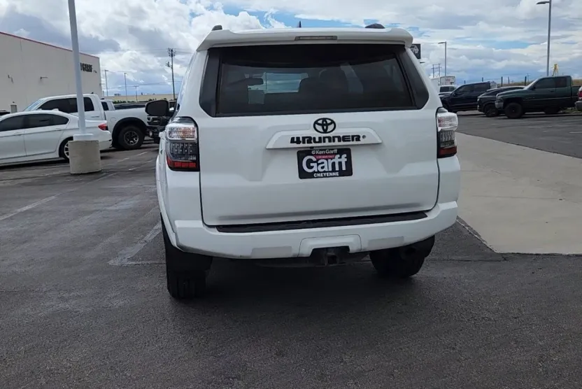 2018 Toyota 4Runner SR5 Premium photo 1