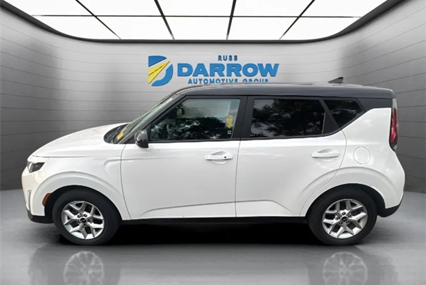 2023 Kia Soul S photo 1