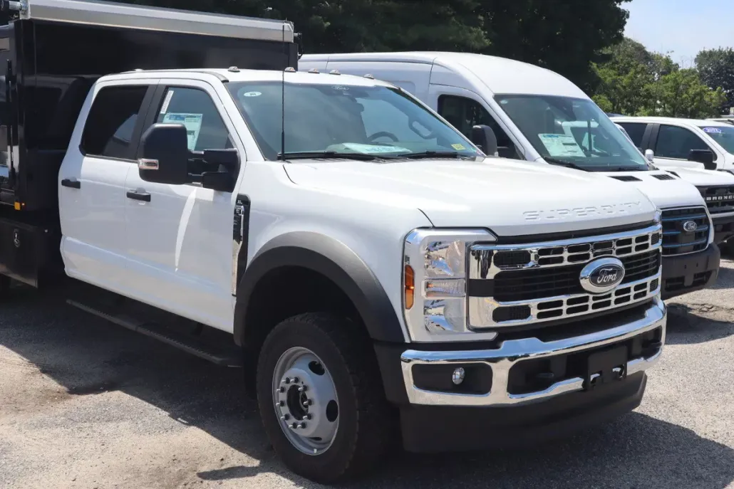 2025 Ford F-550 XL photo 1