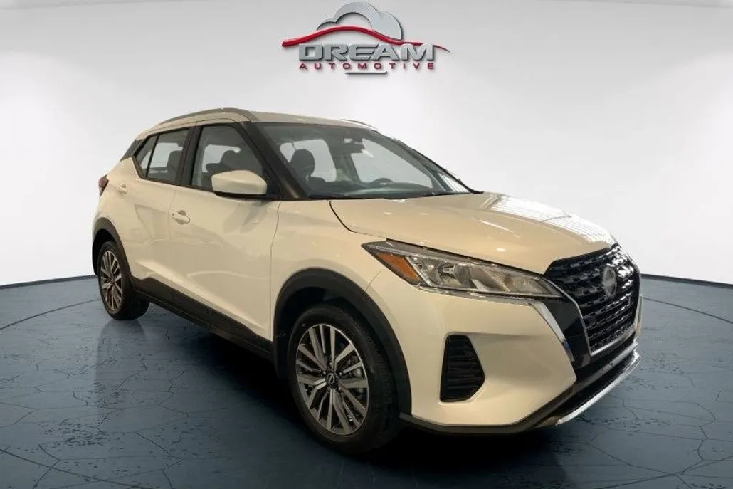 2024 Nissan Kicks SV photo 1