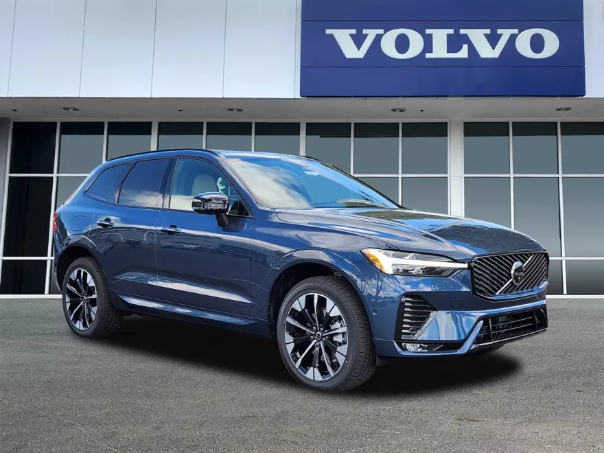 2026 Volvo XC60 B5 Plus photo 1