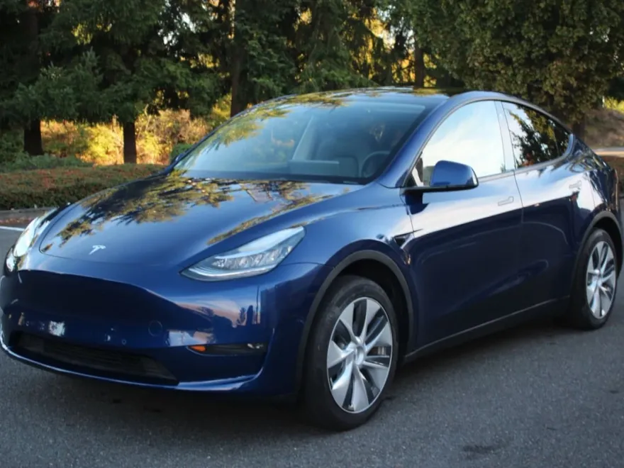 2022 Tesla Model Y Long Range photo 1
