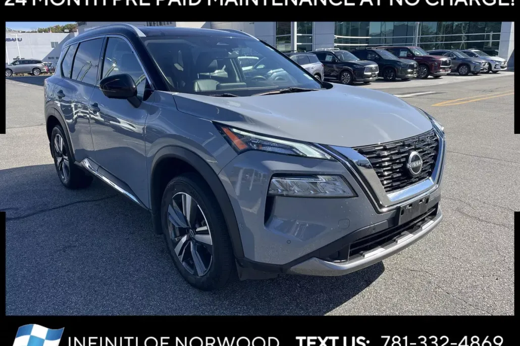 2023 Nissan Rogue SL photo 1