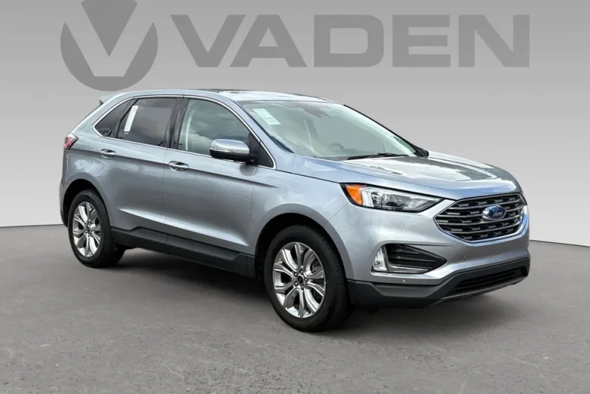 2024 Ford Edge Titanium photo 1