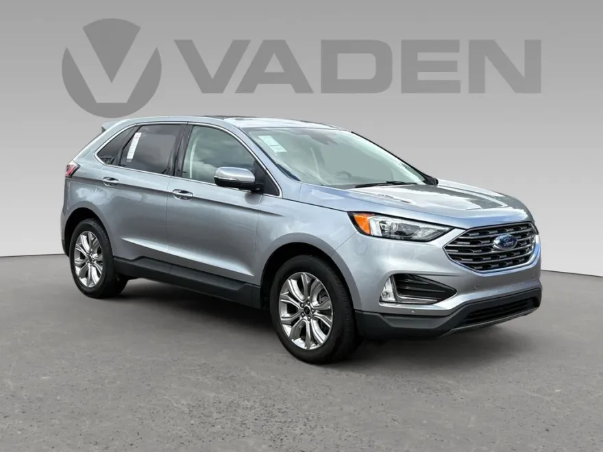2024 Ford Edge Titanium photo 1