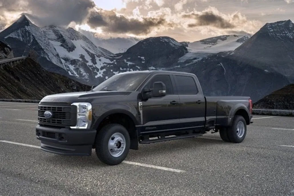2025 Ford F-350 photo 1
