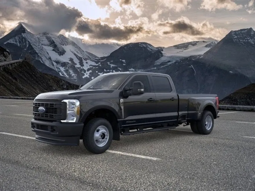 2025 Ford F-350 photo 1