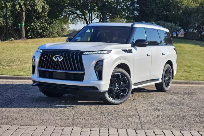 2026 Infiniti QX80 Sensory photo 1