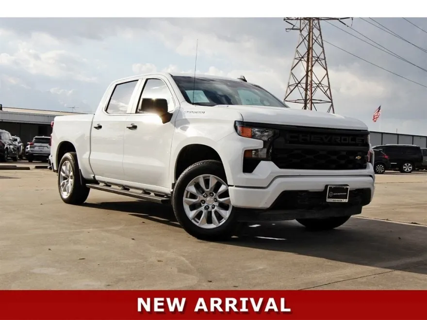 2025 Chevrolet Silverado 1500 Custom photo 1