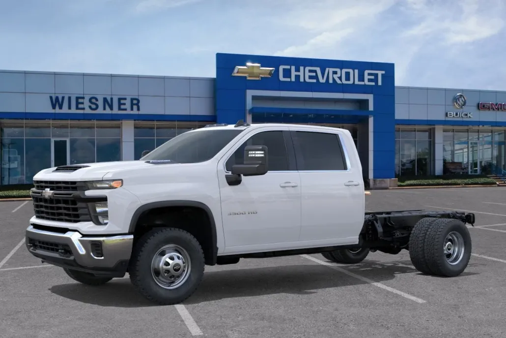 2025 Chevrolet Silverado 3500HD Work Truck photo 1