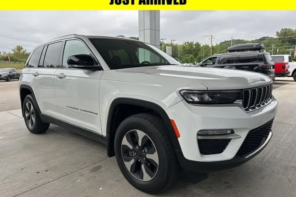 2022 Jeep Grand Cherokee Limited 4xe photo 1
