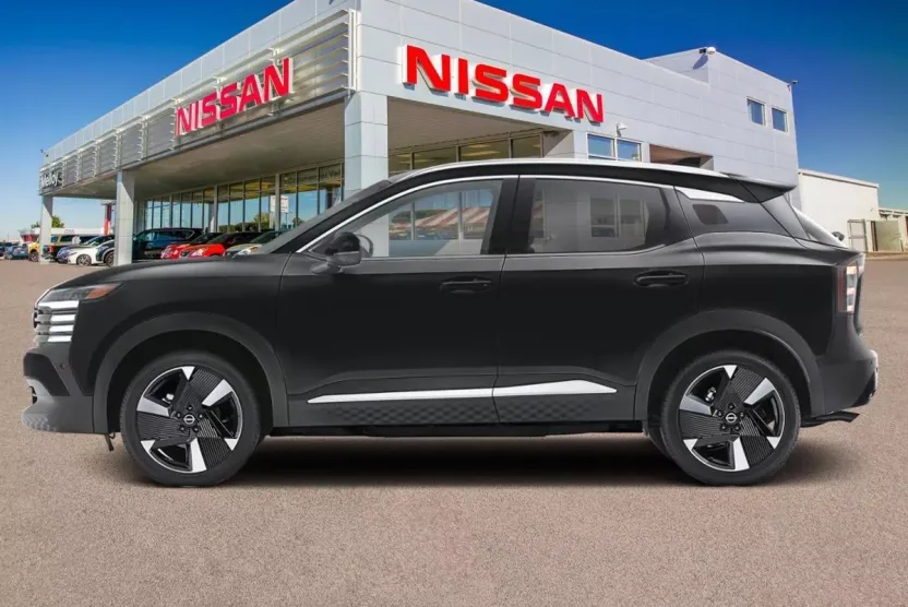2025 Nissan Kicks SR photo 1