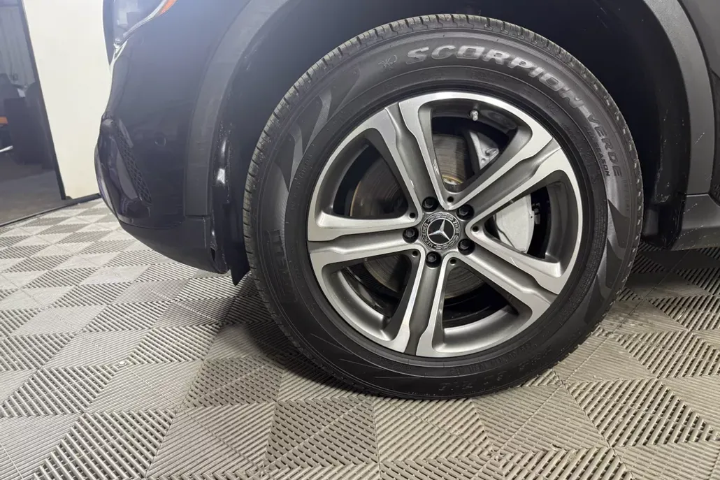 2021 Mercedes Benz GLC 300 4MATIC photo 1