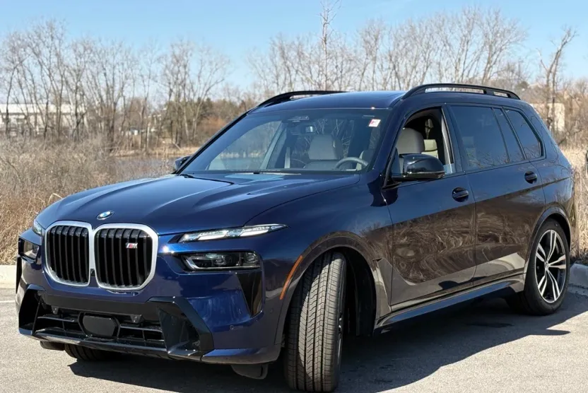 2025 Bmw X7 M60i photo 1