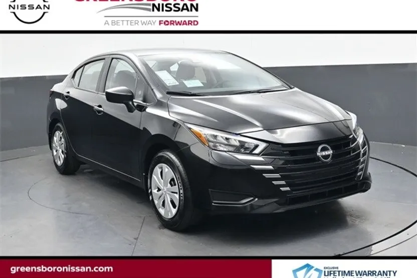 2025 Nissan Versa 1.6 S photo 1