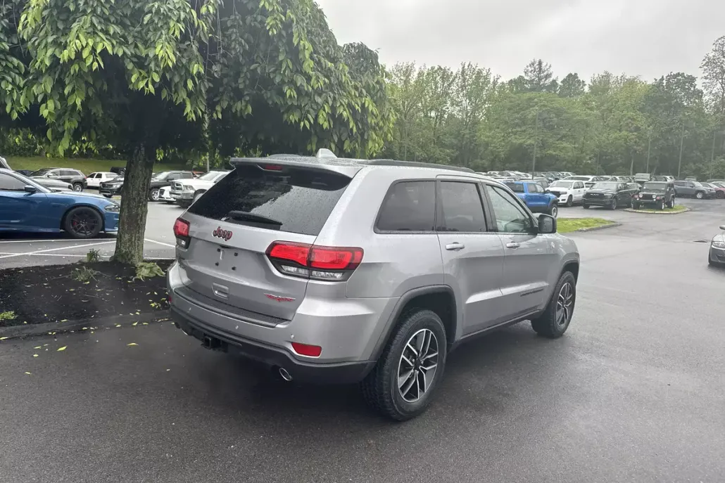 2021 Jeep Grand Cherokee Trailhawk photo 1