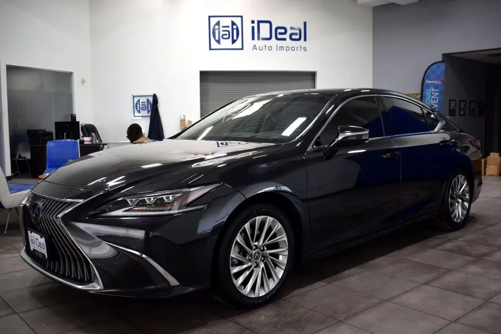 2019 Lexus ES 350 Ultra Luxury photo 1