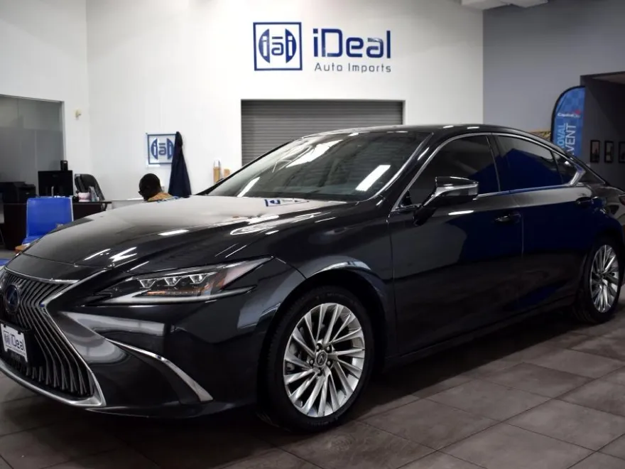 2019 Lexus ES 350 Ultra Luxury photo 1