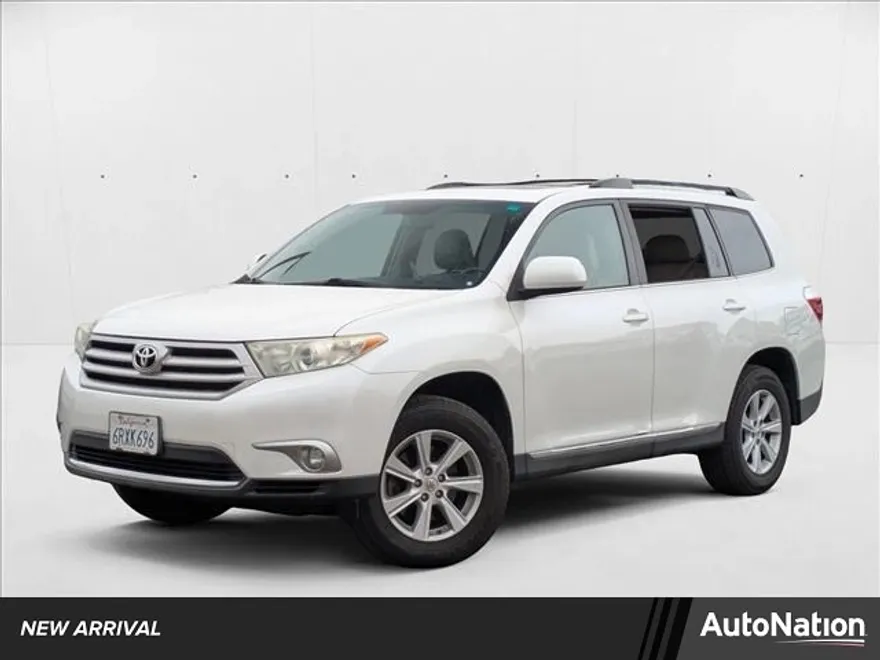 2011 Toyota Highlander SE photo 1