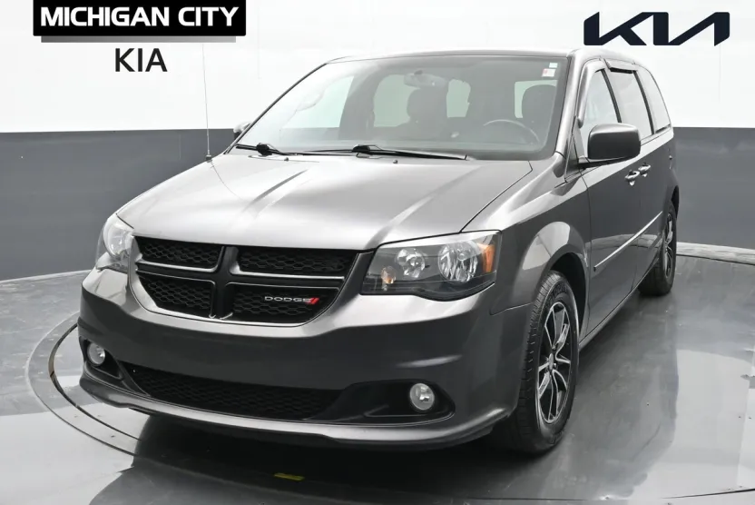 2017 Dodge Grand Caravan SXT photo 1