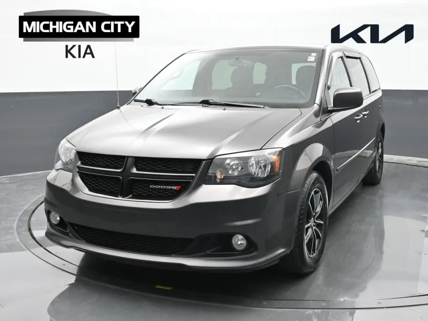 2017 Dodge Grand Caravan SXT photo 1