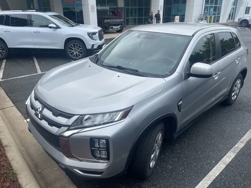 2021 Mitsubishi Outlander Sport LE photo 1