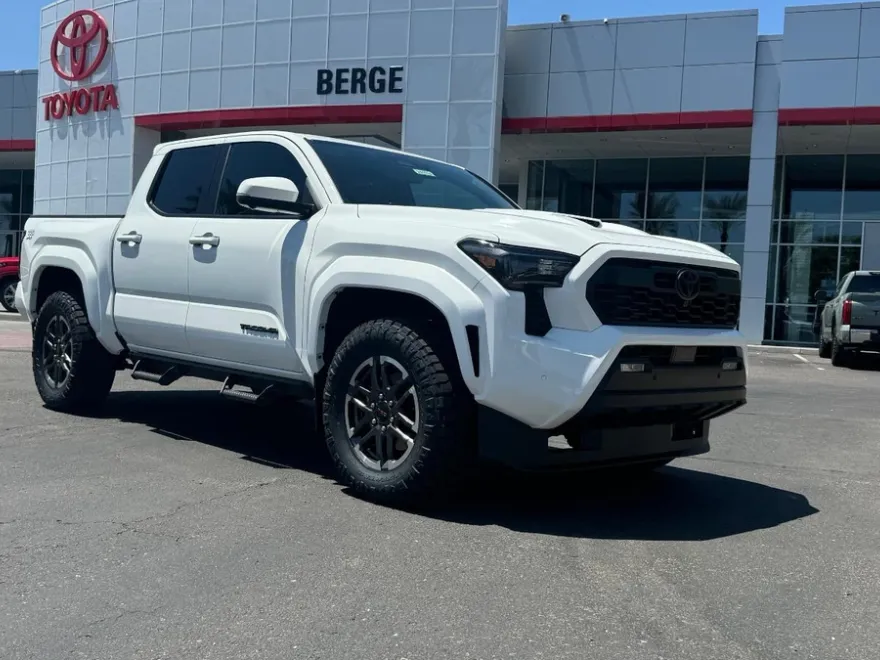 2025 Toyota Tacoma TRD Sport Double Cab photo 1