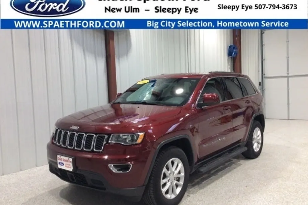 2022 Jeep Grand Cherokee Laredo E photo 1