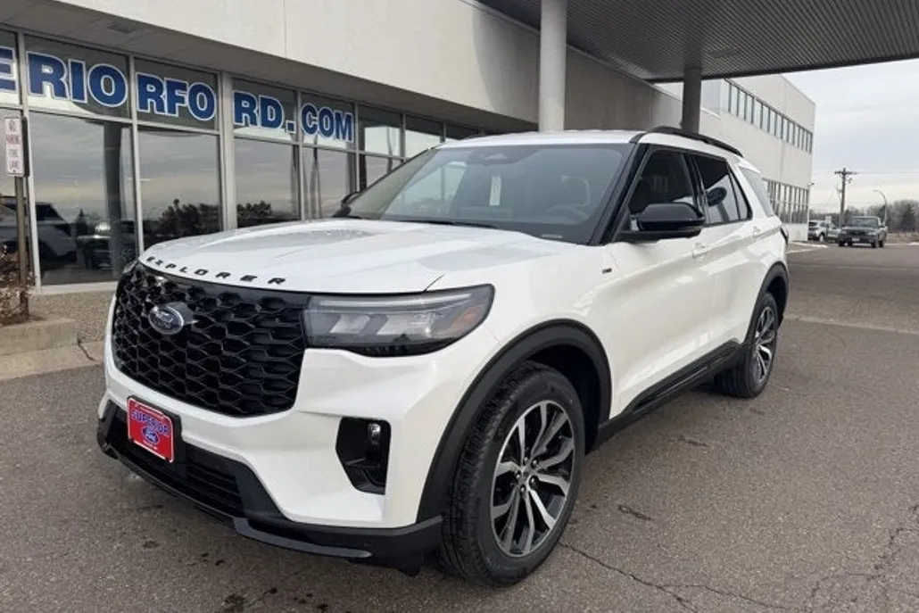 2025 Ford Explorer ST-Line photo 1