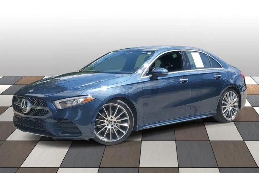 2021 Mercedes Benz A 220 photo 1