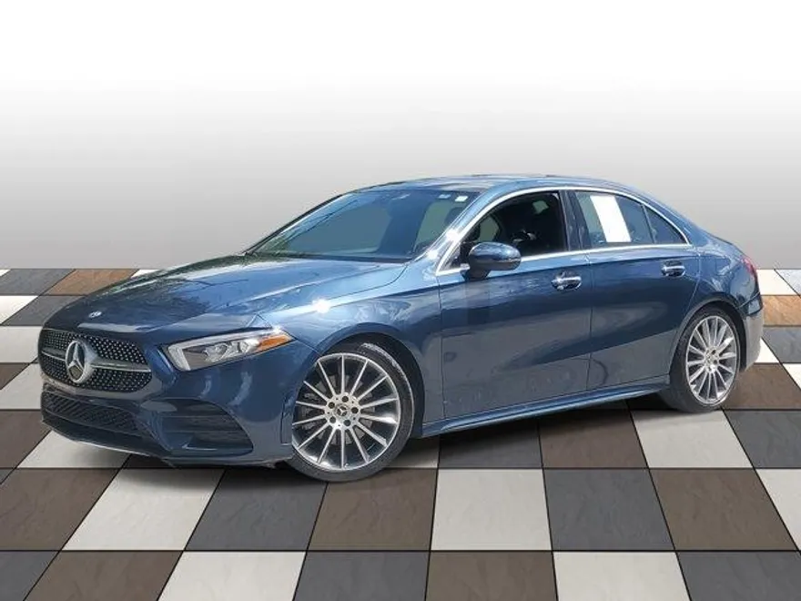 2021 Mercedes Benz A 220 photo 1