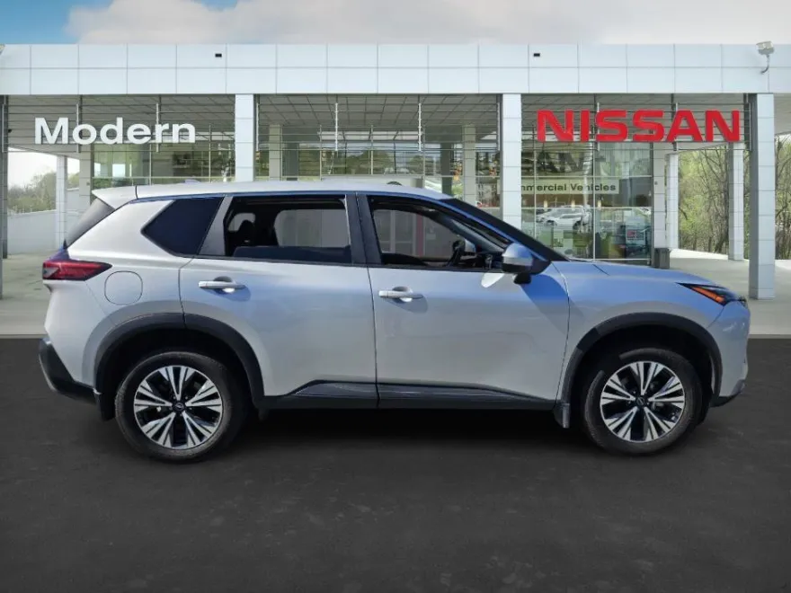 2023 Nissan Rogue SV photo 1