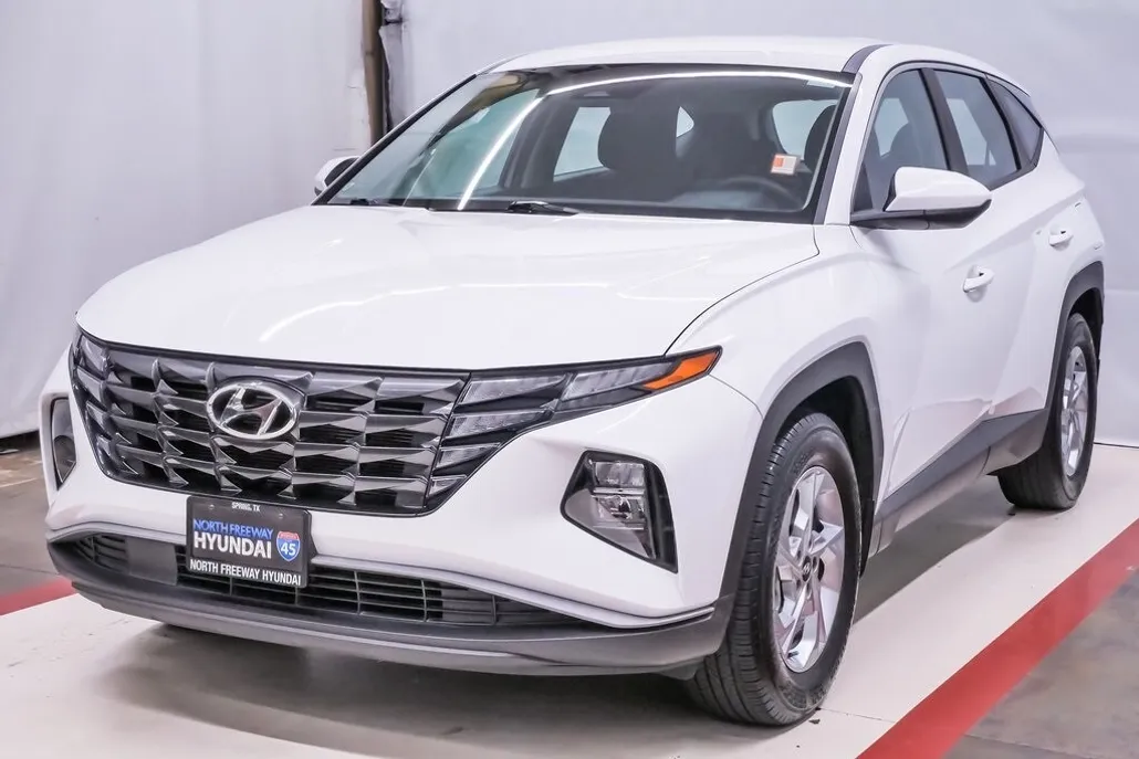 2023 Hyundai Tucson SE photo 1