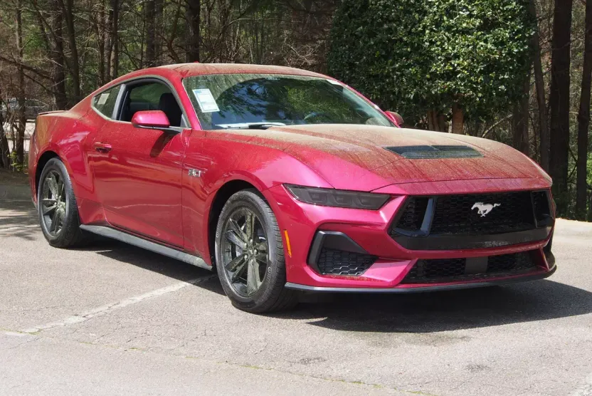 2025 Ford Mustang GT photo 1