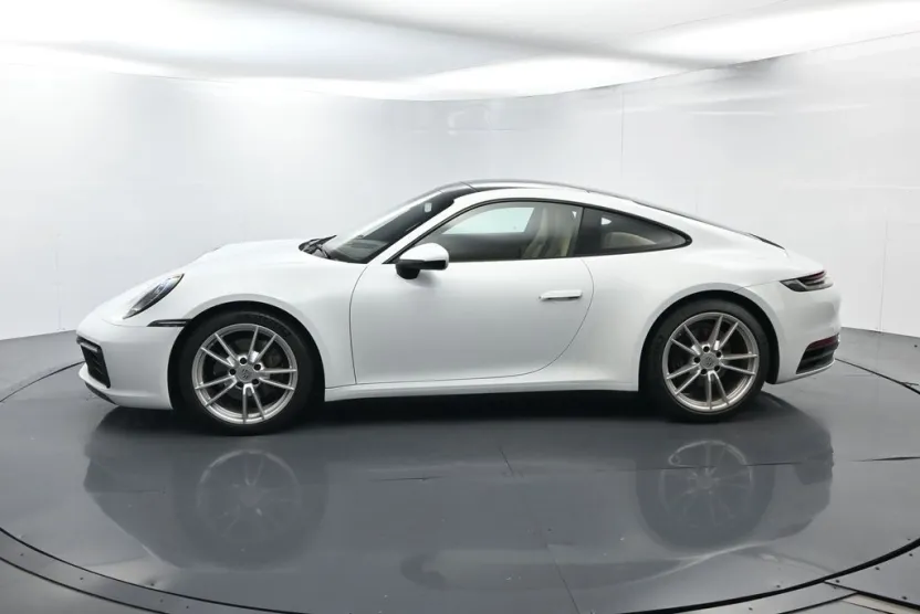2022 Porsche 911 4 photo 1