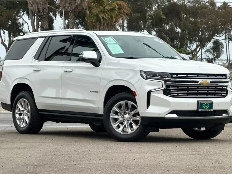 2022 Chevrolet Tahoe Premier photo 2
