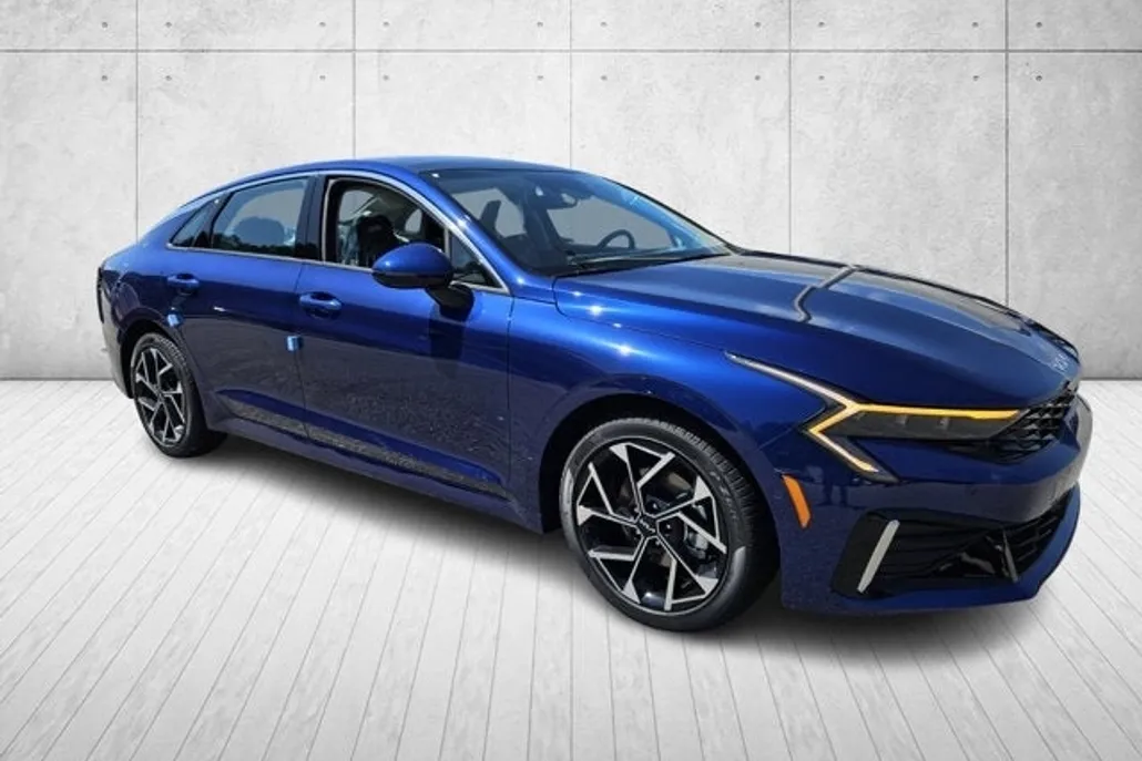 2025 Kia K5 EX photo 1