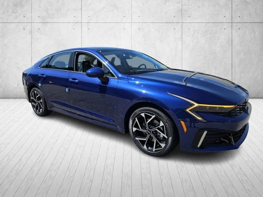 2025 Kia K5 EX photo 1