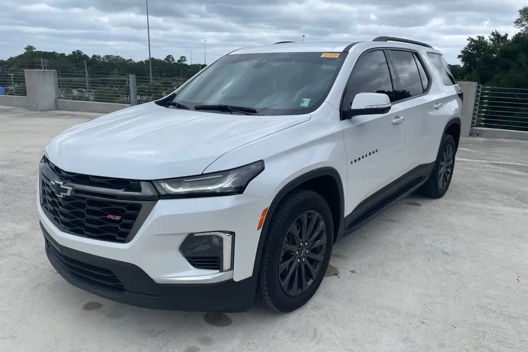 2023 Chevrolet Traverse RS photo 1