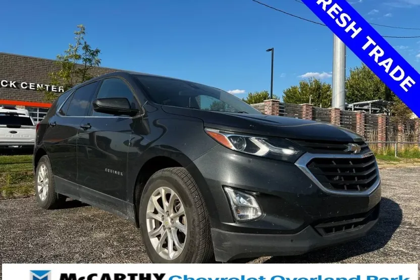 2020 Chevrolet Equinox LT photo 1
