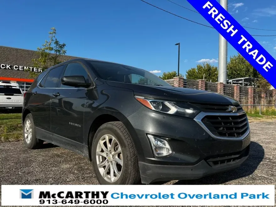 2020 Chevrolet Equinox LT photo 1