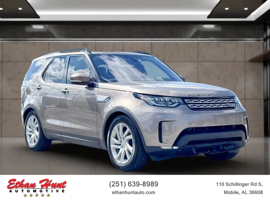 2017 Land Rover Discovery HSE photo 1