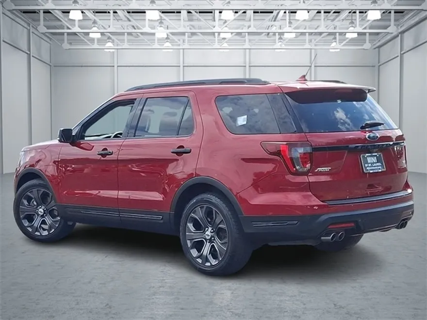 2018 Ford Explorer Sport photo 1