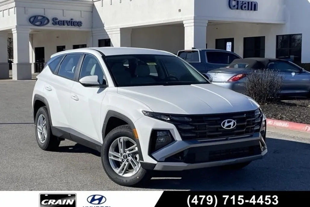 2025 Hyundai Tucson SE photo 1
