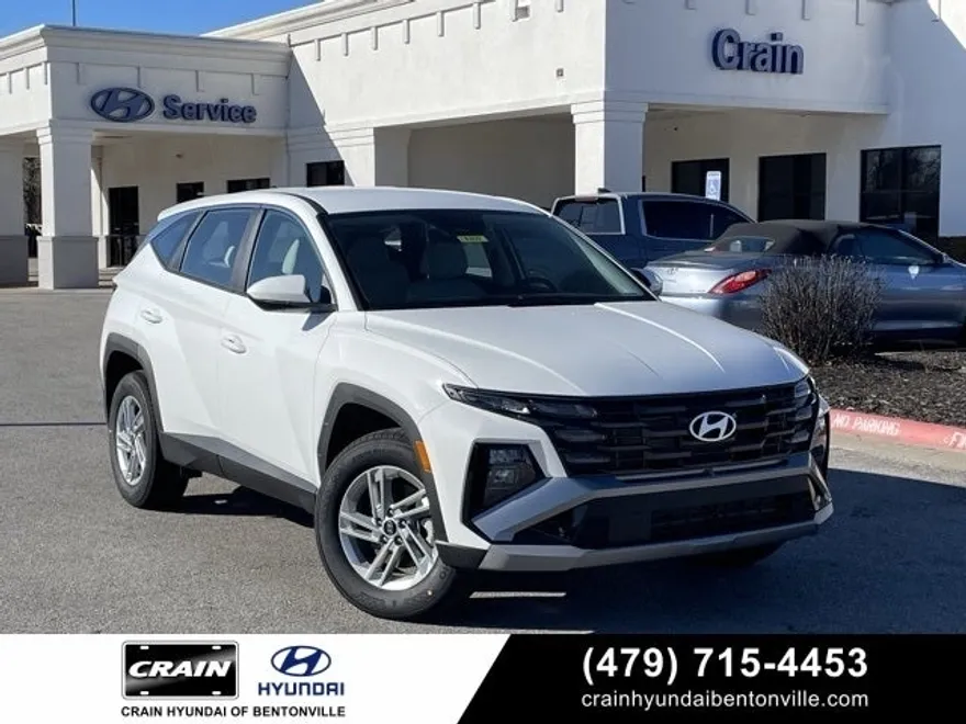 2025 Hyundai Tucson SE photo 1